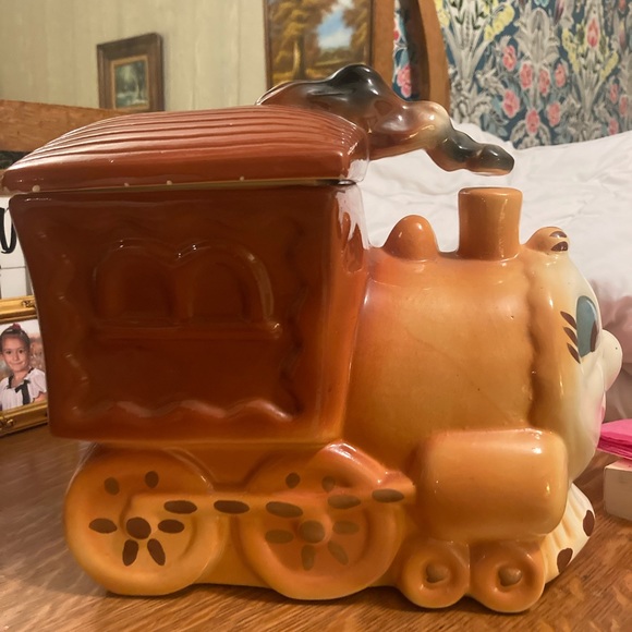 Vintage Marcia of California “kookie express” ceramic jar - Picture 11 of 11